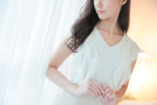 稲村南美(大手企業秘書)