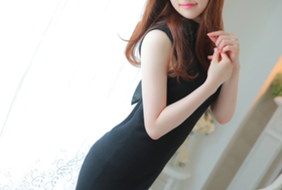 西坂麻里奈(有名企業OL)
